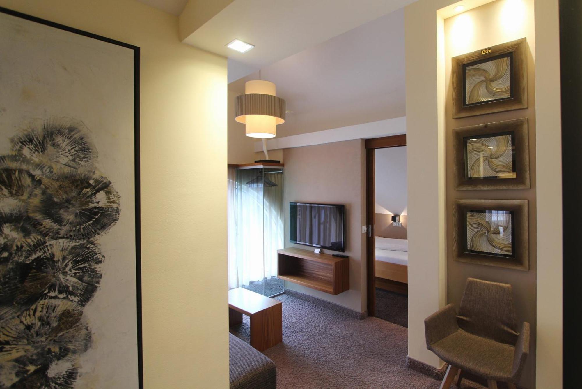Gruetter Luxury Apartments Ischgl Phòng bức ảnh